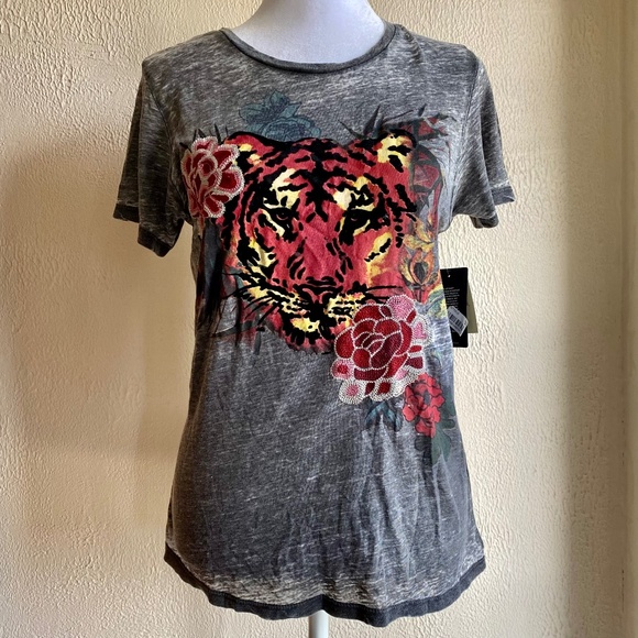 NWT Lucky Brand grey embroidered tiger floral short sleeve t-shirt Size Small - Picture 1 of 10